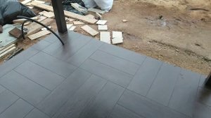 Укладка плитки в беседке