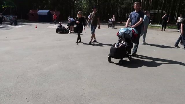 VLOG: Сабантуй в Первоуральске/Колесо обозрения/ 23.06.18/GulyaNa. смотреть онлайн