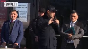 Садыр Жапаров Дордойго келип сатуучулар менен жолугушту