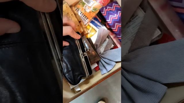 Нон-стоп по секондам | Кожаный винтажный кошелек за 550 рублей смотреть онлайн