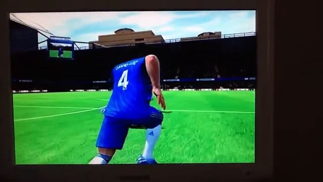 David Luiz tackles Ashley Cole смотреть онлайн