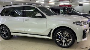 BMW X7 - обработка салона защитным составом