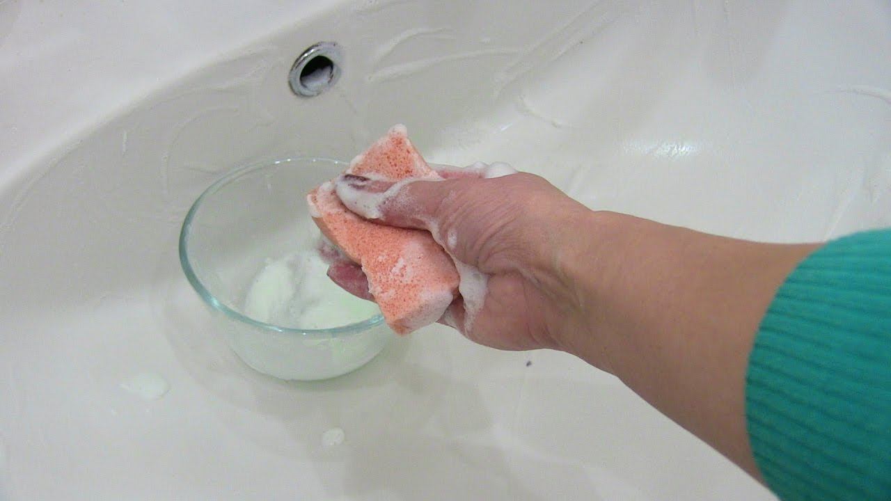 Почистить ванну содой