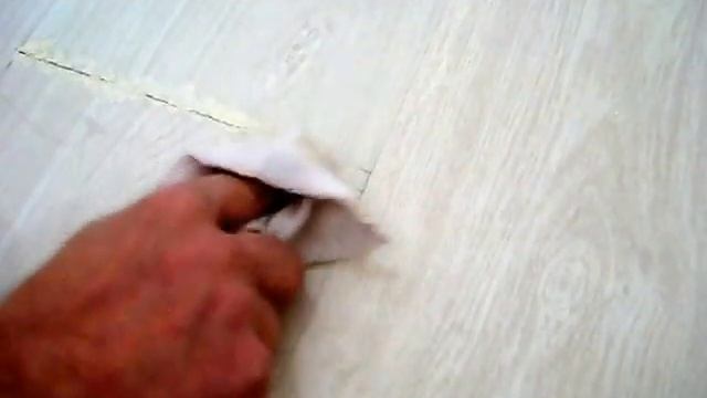 заделка стыка в ламинате