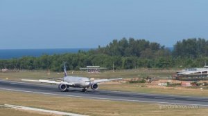 Боинг 777 авиакомпании Аэрофлот приземляется в аэропорту Пхукета.