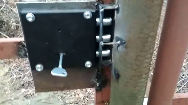 Установил замок на калитку из Петровича смотреть онлайн