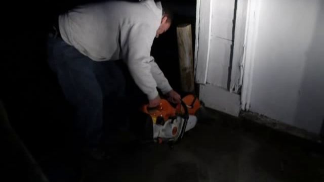 cutting concrete with our Stihl TS420 смотреть онлайн