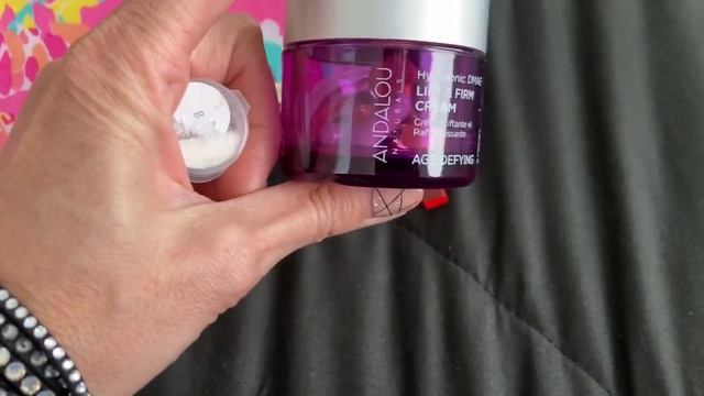 Что в моей косметичке. Что я взяла в дорогу. смотреть онлайн