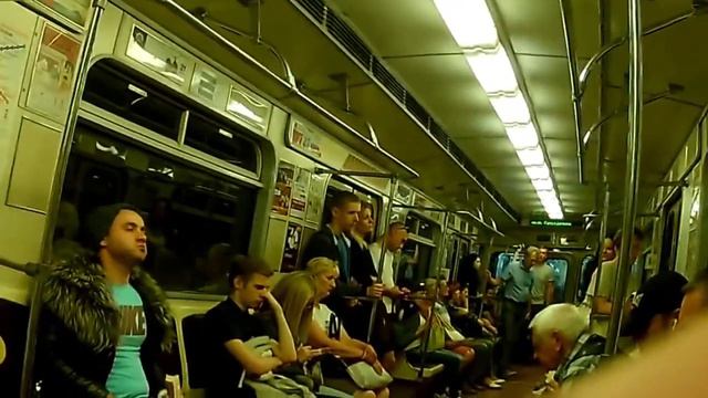 В ЗИМНЕЙ ОДЕЖДЕ ЛЕТОМ l ПРАНК В МЕТРО  l БАТОН С МАЙОНЕЗОМ