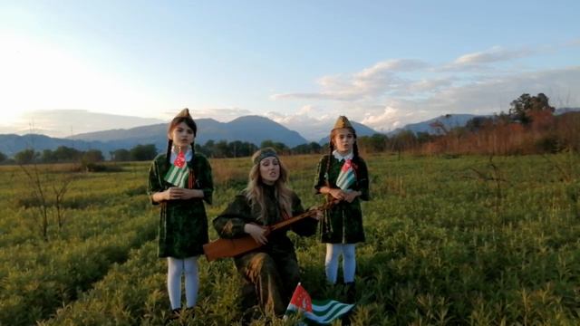 Квициния Макланда, Садия, Рабия. "Девчонка в форме бойца" смотреть онлайн