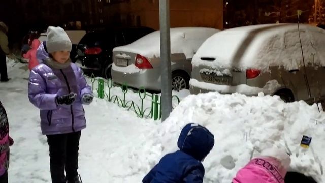 Васятка и друзья построили грот. И назвали домом. смотреть онлайн