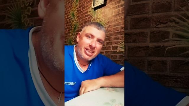 Анекдот ? Мама,папа я хочу жить один.  Комиссаров Эдуард Михайлович,юмор, смех, радость.