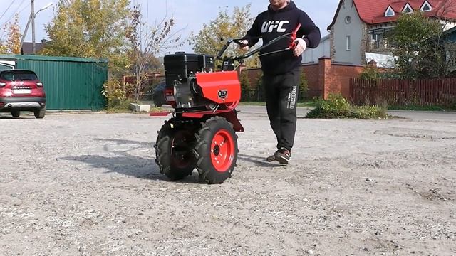 Российский мотоблок конструкции из СССР МБ-1 ОКА завода Кадви в 2019