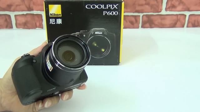 NIKON P600
