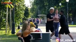 ЭДВАРД БИЛ ПОЛУЧИЛ ПО ЗАСЛУГАМ