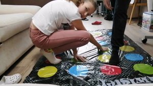 ИГРАЕМ В ТВИСТЕР