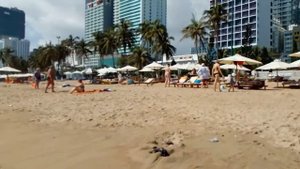 Море в Нячанге в начале марта