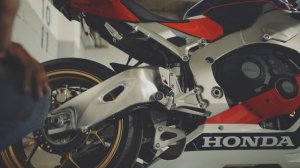 2017 Honda CBR 1000RR SP - Yoshimura Exhaust Sound / Install
