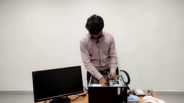 How to fix Computer Turns on But No Display & No Signal in LCD |  CPU Fan Spinning But No Display