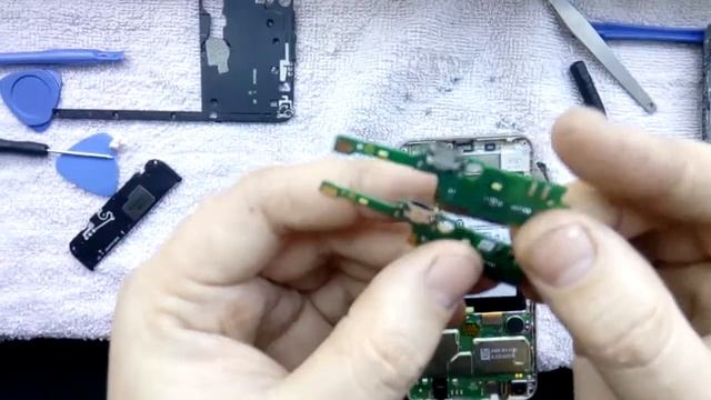 Замена доп платы зарядки телефона ALCATEL SHINE 5080X смотреть онлайн