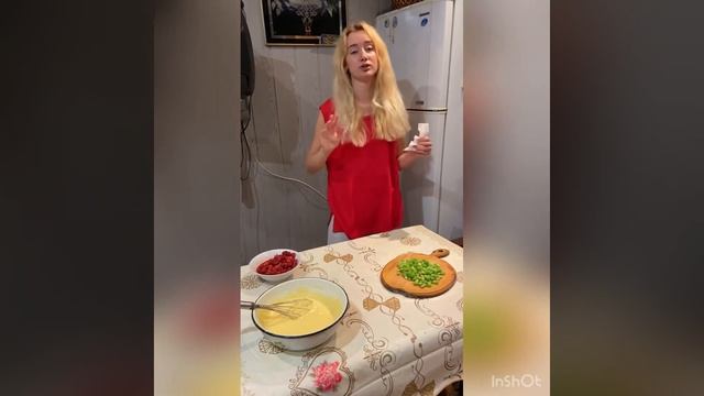 Пирог с ревенем и клубникой смотреть онлайн