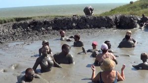 Кучугуры купаемся в грязи