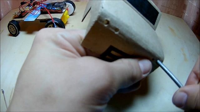 Как сделать машинку на радиоуправлении из картона 2 смотреть онлайн