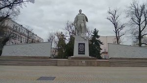 Единоначалие. Командиры (начальники) и подчиненные.Старшие и младшие
