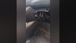 Снятие бардачка на новой Весте с матом.