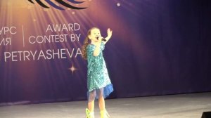 "Синичка" (А.Петряшева) - исп. Мария Сергеева