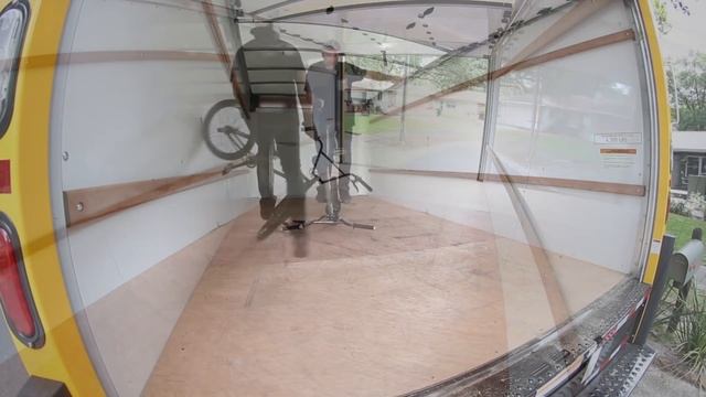 Chad DeGroot Deco Day inside a Penske Truck смотреть онлайн