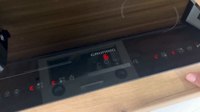 Grundig GIEI624470PF - премиальная индукция с объединяемыми зонами