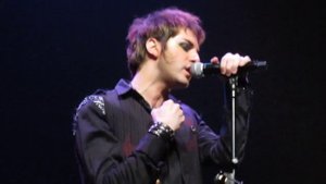 Mikelangelo Loconte - With or without you (Concert de Solidarité "Croix Rouge". 09/11/13)