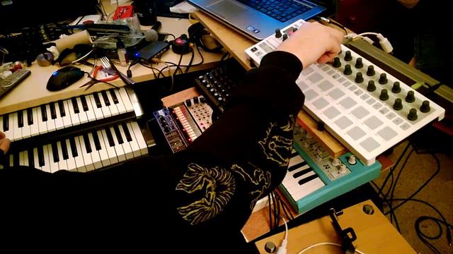 Testing Arturia Beatstep Pro  With Arturia Analog Collection, MicroBrute And Volcas