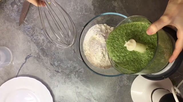 Зеленые блины из шпината. ПП рецепт с цельнозерновой мукой смотреть онлайн