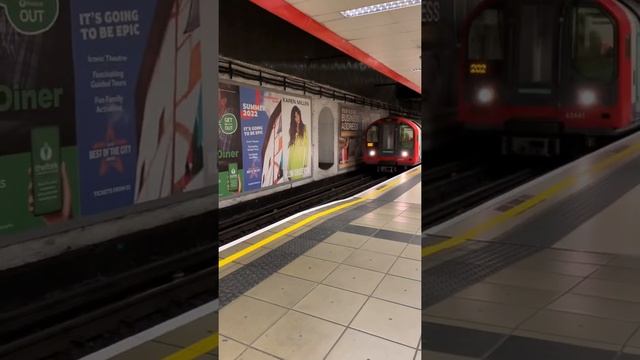 [London Underground] Waterloo & City Line @Waterloo Station