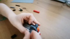 Как сделать пистолет из LEGO стреляющий резинками
