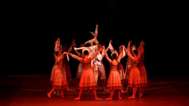 Наталья Огнева и Алиса Воронова в балете _Жар птица_ смотреть онлайн