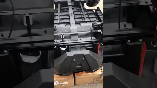 Распаковываем и собираем электромобиль T888TT смотреть онлайн