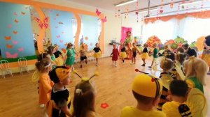 Хоровод "Вышли дети в огород" в средней группе