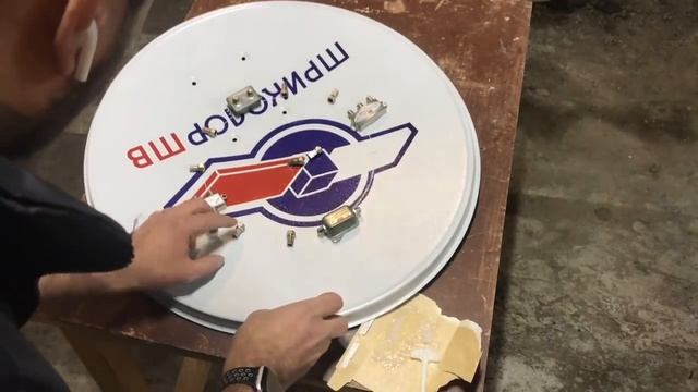 Нереально крутая переделка из старой спутниковой антенны смотреть онлайн