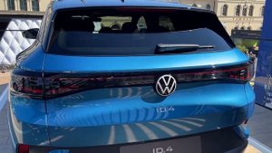 VW id 4 2024 ev vs Toyota bZ4X 2024 Comparison