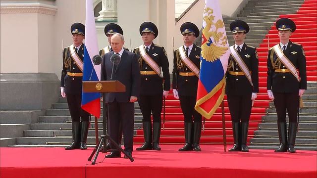 Обращение Владимира Путина к силовикам, участвовавшим в подавлении мятежа_ прямая трансляция.mp4