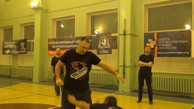 Техника ШОКИРУЮЩИХ  ТРАВМАТИЧЕСКИХ не СПОРТИВНЫХ УДАРОВ ВОЗДЕЙСТВИЙ на глаза волосы шею уши кожу... смотреть онлайн