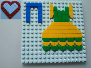 Платье и буква П из конструктора Лего Дот'с