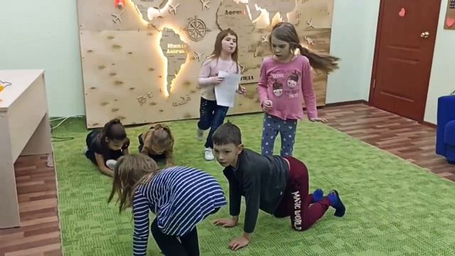 Мизансцена "В лесу". Актерская студия. Педагог Наркас Искандарова