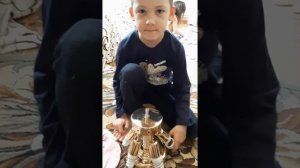 Как повесить люстру. Дети помогают и учатся собирать люстру. Поэтапная сборка. Часть 1.