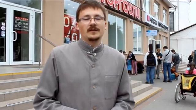 В слониме прохожим дарили цветы и бумажные кораблики смотреть онлайн