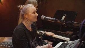 Елена Шмыкова - "Стану ли я счастливей" (Фадеев. М)
