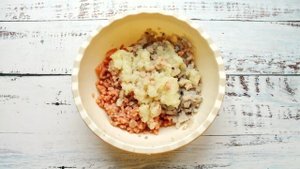 Котлеты из трески и лосося